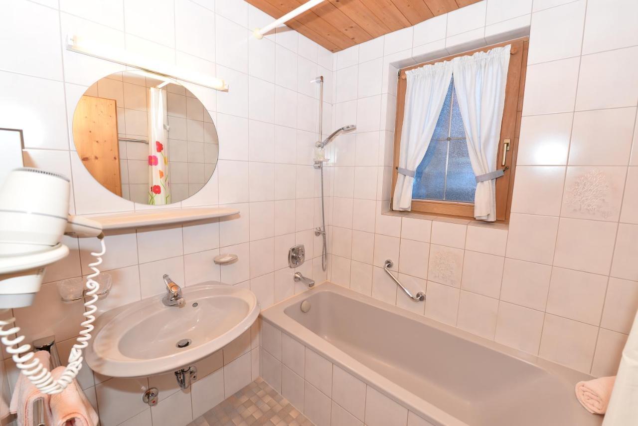 Gaestehaus Dorfbaeckerei Тукс Экстерьер фото